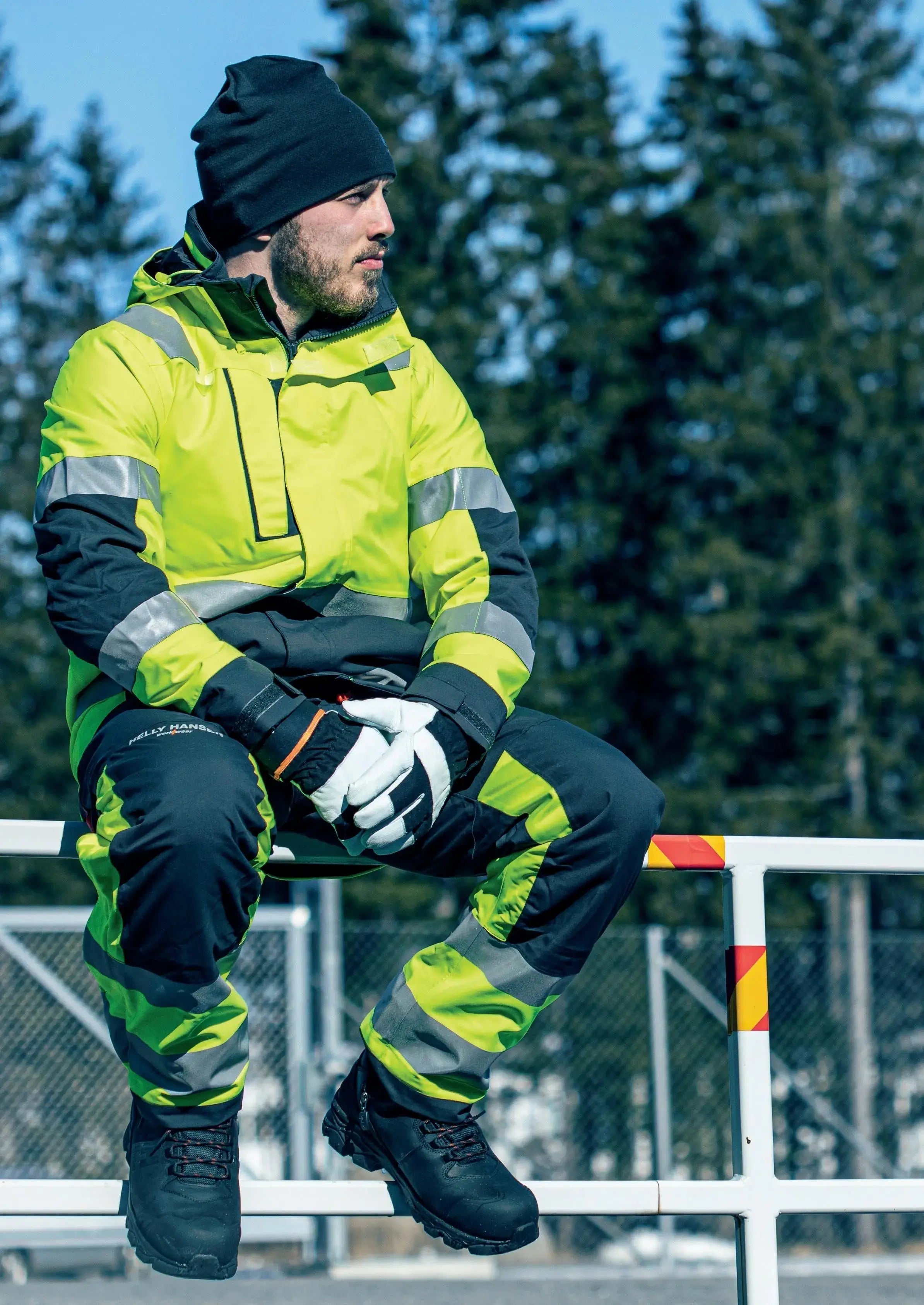 ¿Por qué Helly Hansen es líder en ropa técnica y de trabajo? Anditek