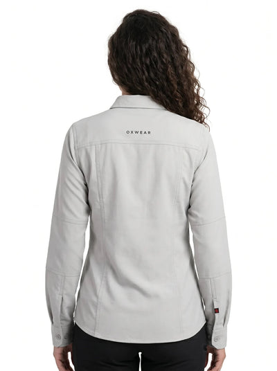 Blusa Técnica Antiácida Mujer OXWEAR Carajás – Tela Elastizada Antidesgarro, UPF 50+ y Slim Fit para Minería y Faena | Beige y Gris - Anditek